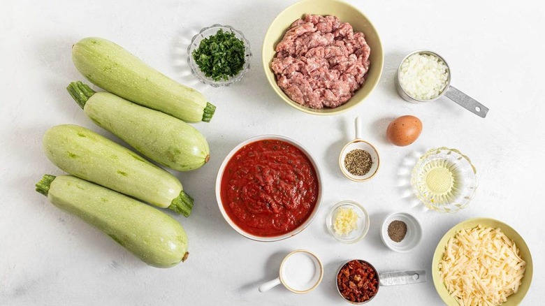 ground meat zucchinis and marinara