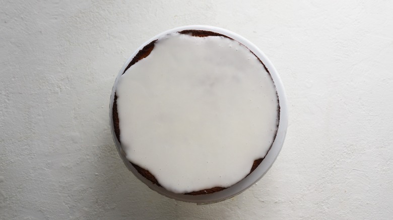 white glaze on cake