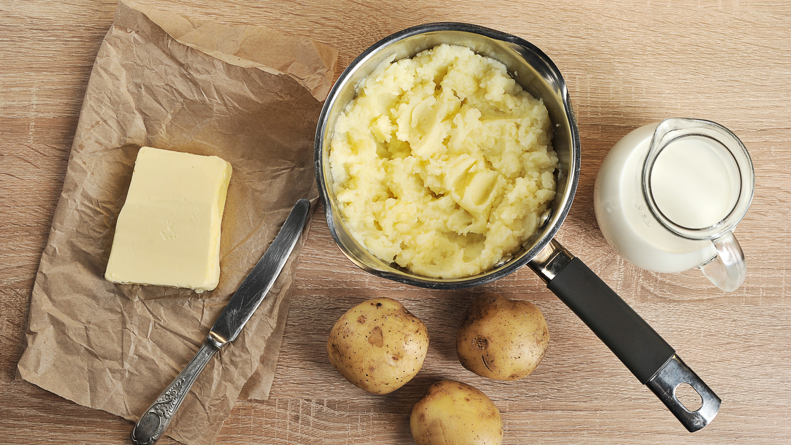 <a href="https://www.foodrepublic.com/1859360/milk-or-cream-mashed-potatoes/" target="_blank">Milk Vs Cream: What To Know When Making Rich Mashed Potatoes</a>