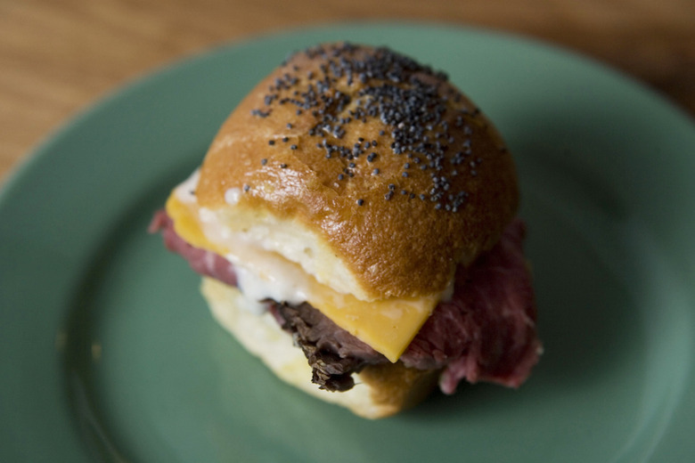 Mini Roast Beef Sliders Recipe