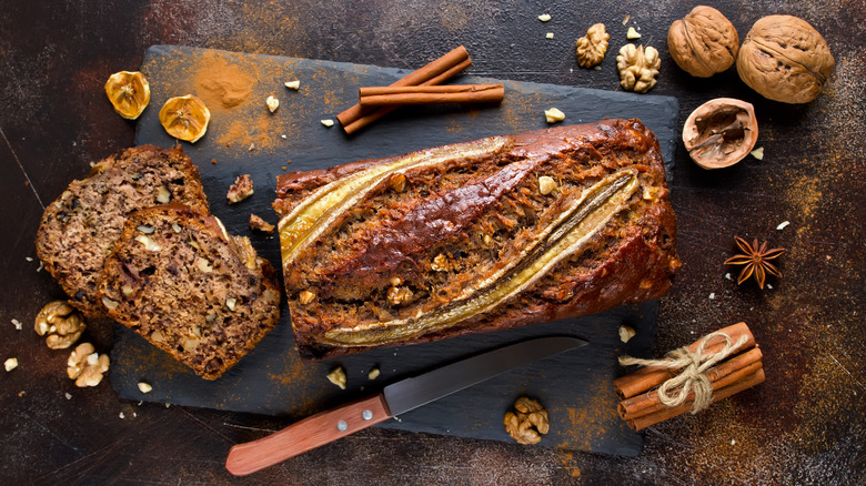 Homemade banana bread with walnuts and cinnamon
