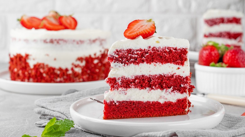 red velvet cake with strawberry