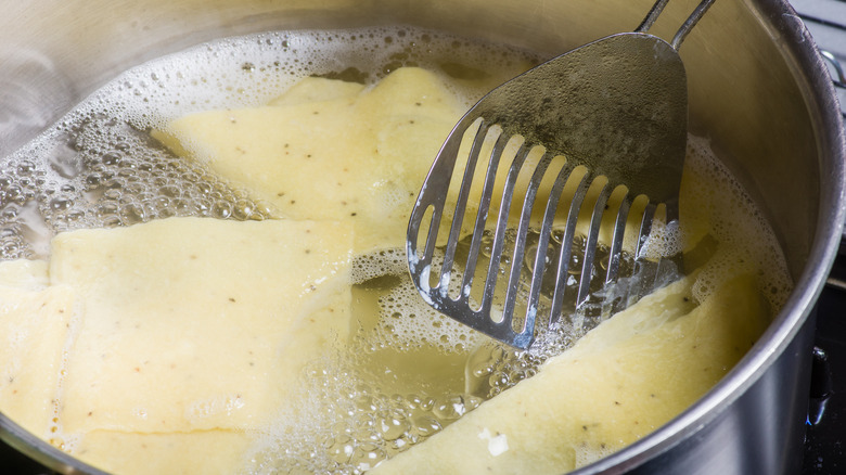 lasagna noodles boiling