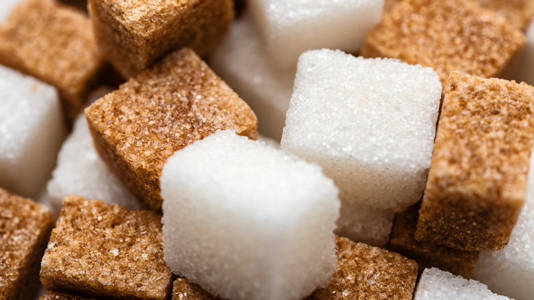 White and brown sugars