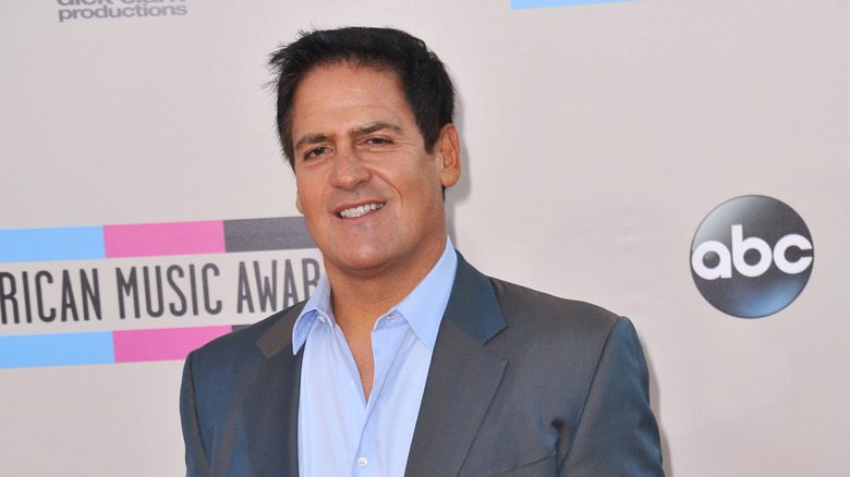 Mark Cuban smiling on American Music Awards red carpet