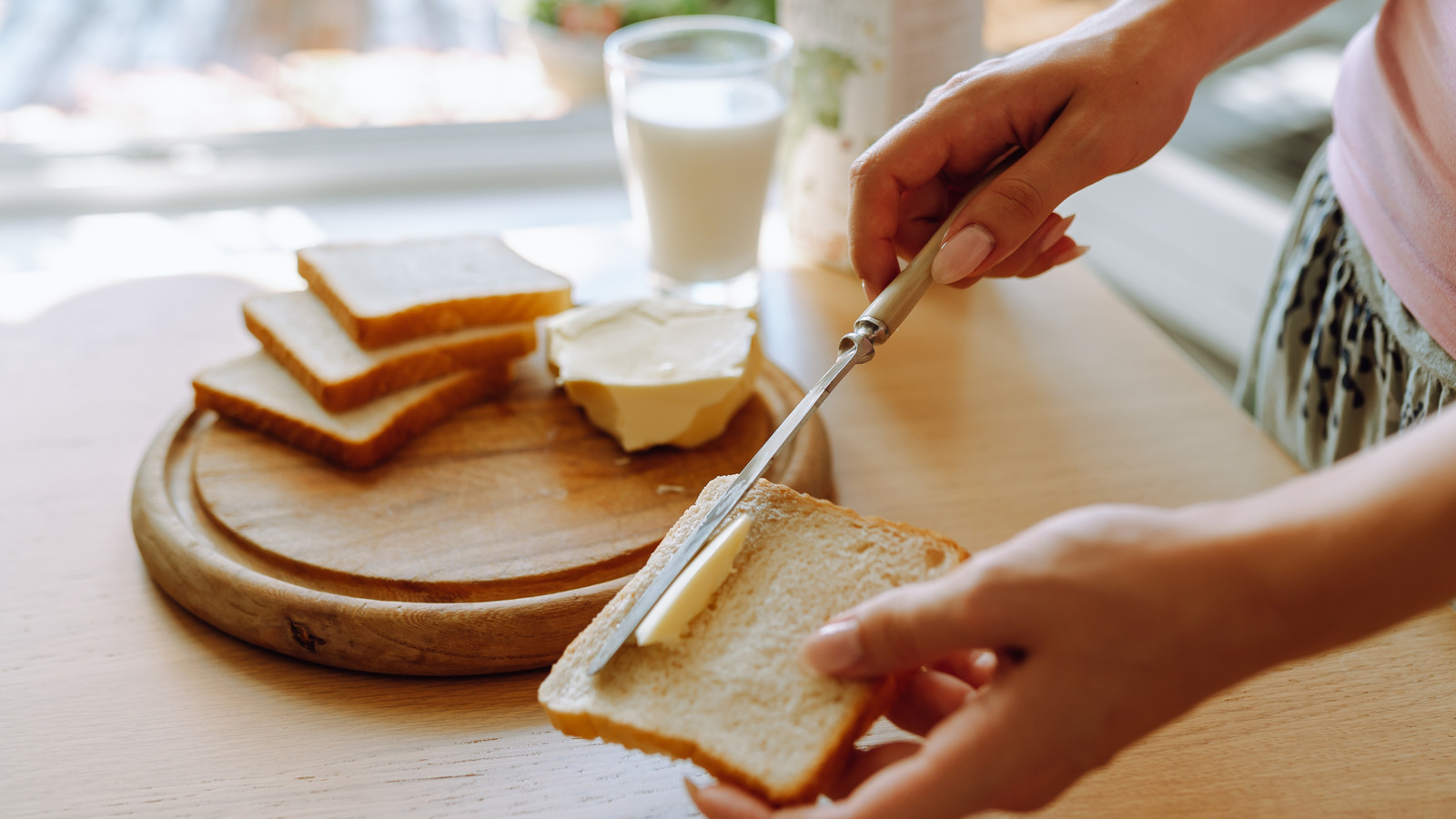 <a href="https://www.foodrepublic.com/1929920/high-protein-bread-easy-to-digest/" target="_blank">Need A High-Protein Bread That’s Easy To Digest? Butter Up This Variety</a>
