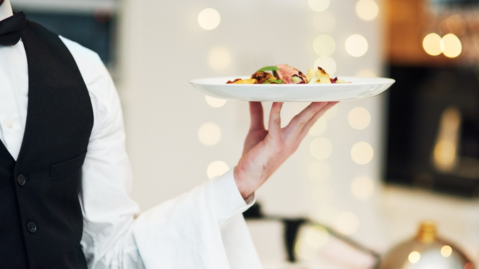 The Ordering Etiquette Rule You Should Follow When Fine Dining
