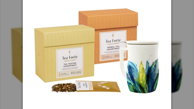 Tea Forté's sample pack and steeping cup.