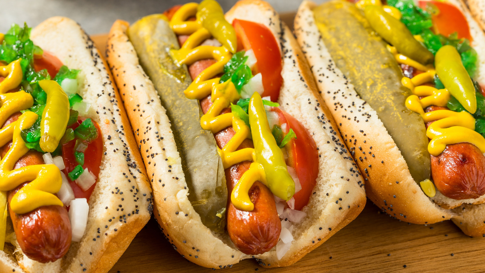 <a href="https://www.foodrepublic.com/1905753/chicago-hot-dog-sport-pepper-substitute/" target="_blank">No Sport Peppers? Put These On Your Chicago Hot Dog Instead</a>