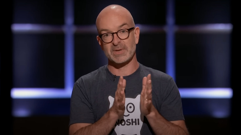 Tomo Delaney pitching on Shark Tank
