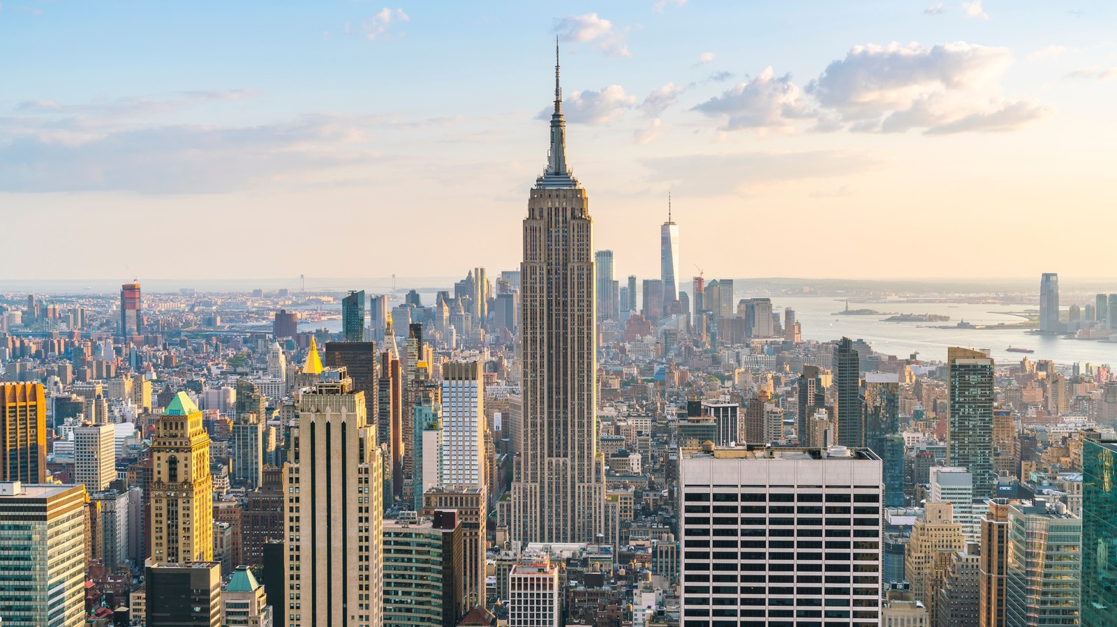 <a href="https://www.foodrepublic.com/1949749/worlds-biggest-chick-fil-a-nyc-local/" target="_blank">NYC Boasts The World’s Biggest Location Of This Fast Food Chain</a>