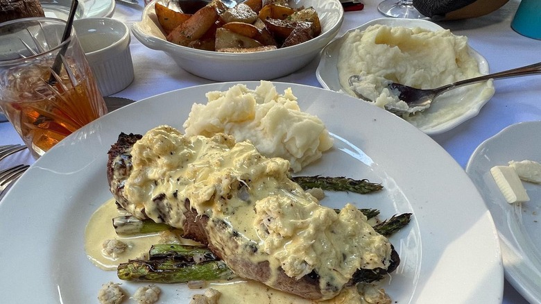 steak at Gene & Georgetti