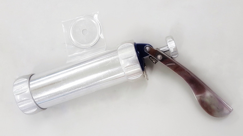Cookie press gun
