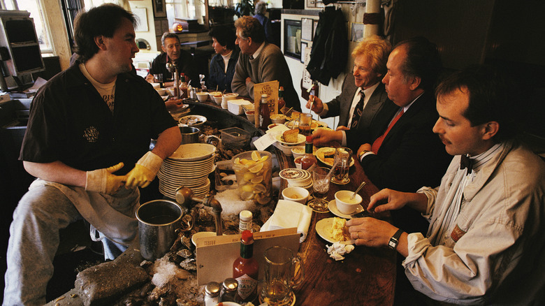 patrons dining at Union Oyster House