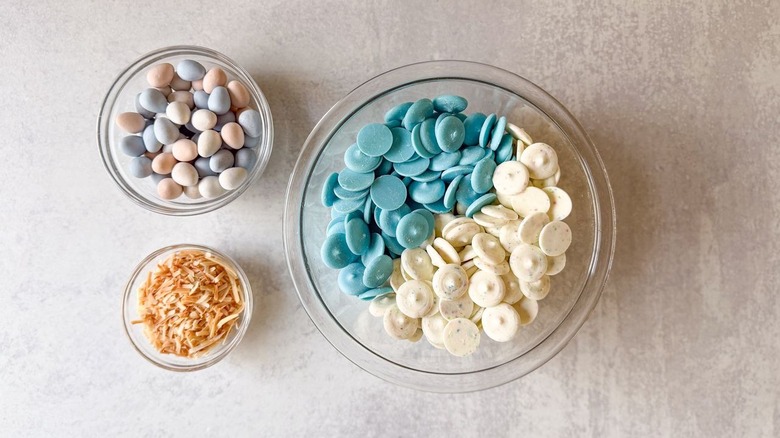 3-ingredient Easter bark ingredients on countertop