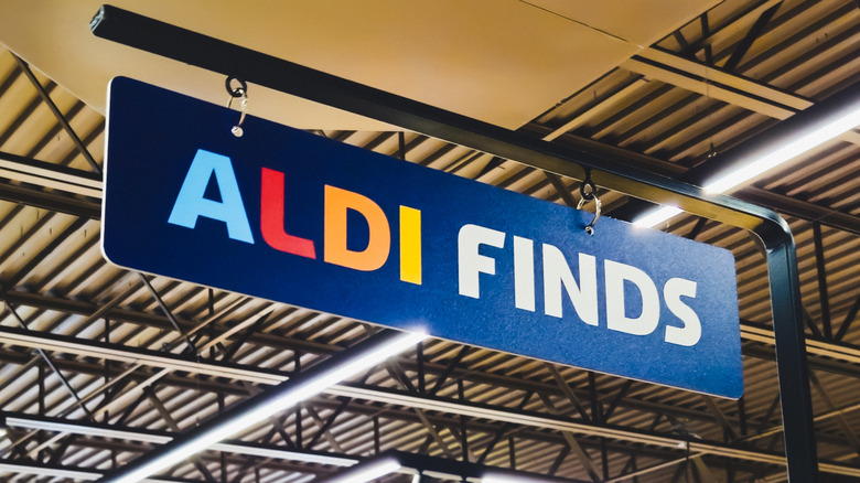 A sign for ALDI FINDS and product boxes from the Crofton brand