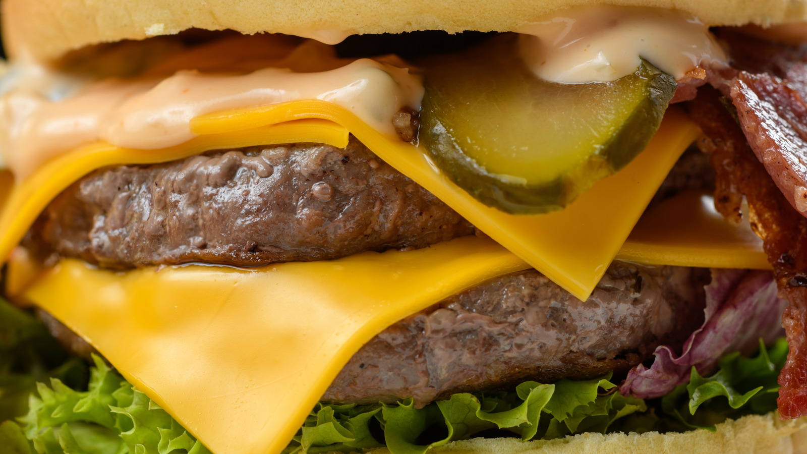 <a href="https://www.foodrepublic.com/1836013/best-brand-cheddar-cheese-burgers-tillamook/" target="_blank">Our Favorite Cheddar Cheese For Burgers Is From A Brand Known For Its Ultra-Rich Ice Cream</a>