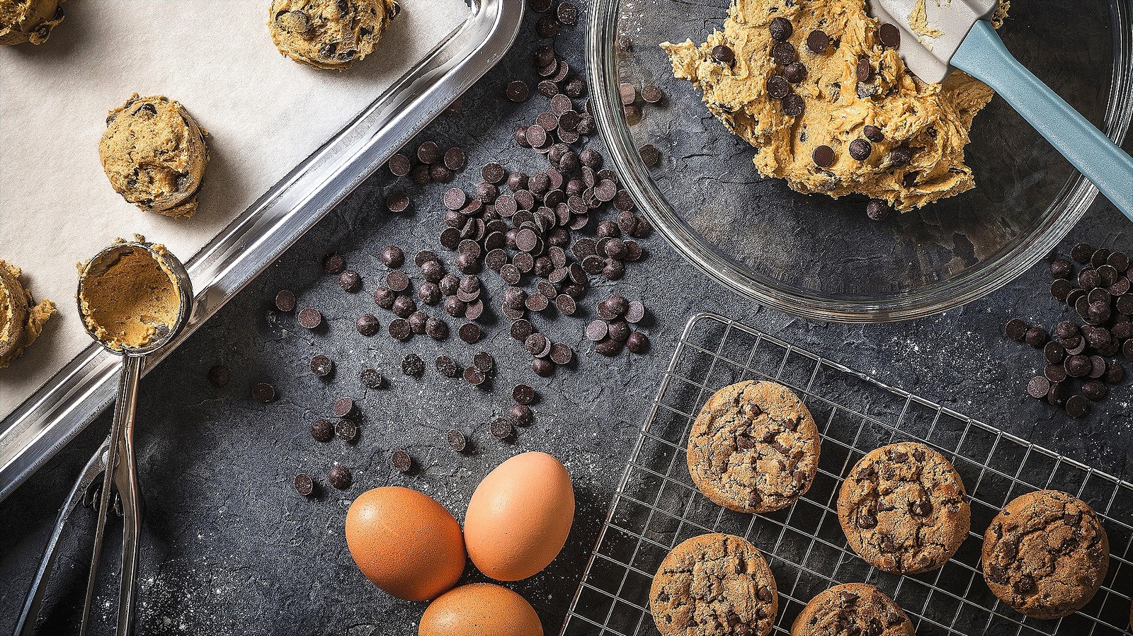 <a href="https://www.foodrepublic.com/1758180/egg-substitutes-cookies/" target="_blank">Out Of Eggs? Use These Substitutes In Your Next Batch Of Cookies</a>