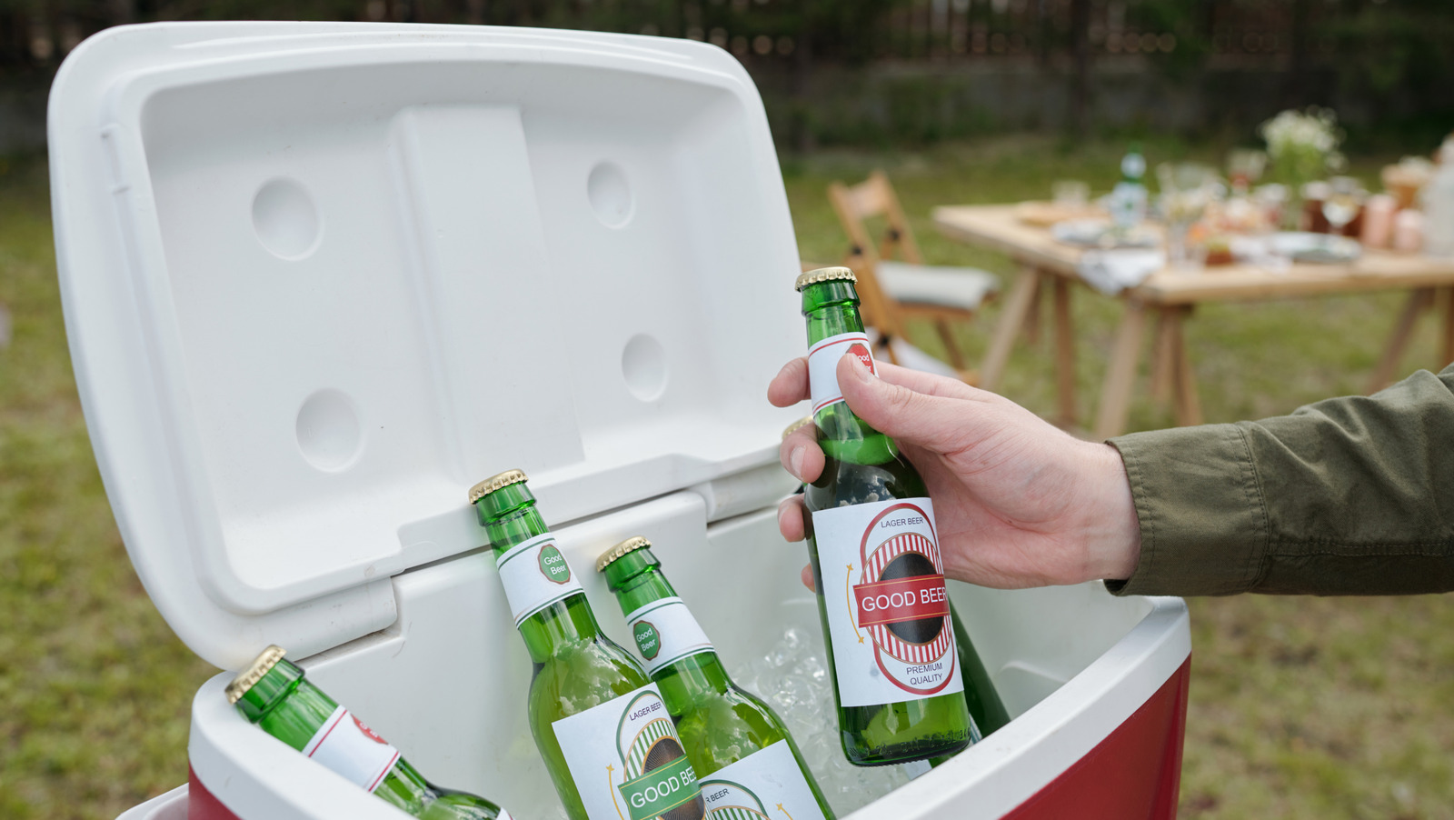 <a href="https://www.foodrepublic.com/1789218/igloo-cooler-recall-injuries/" target="_blank">Over 1 Million Igloo Coolers Recalled For Serious Bodily Harm Risk</a>