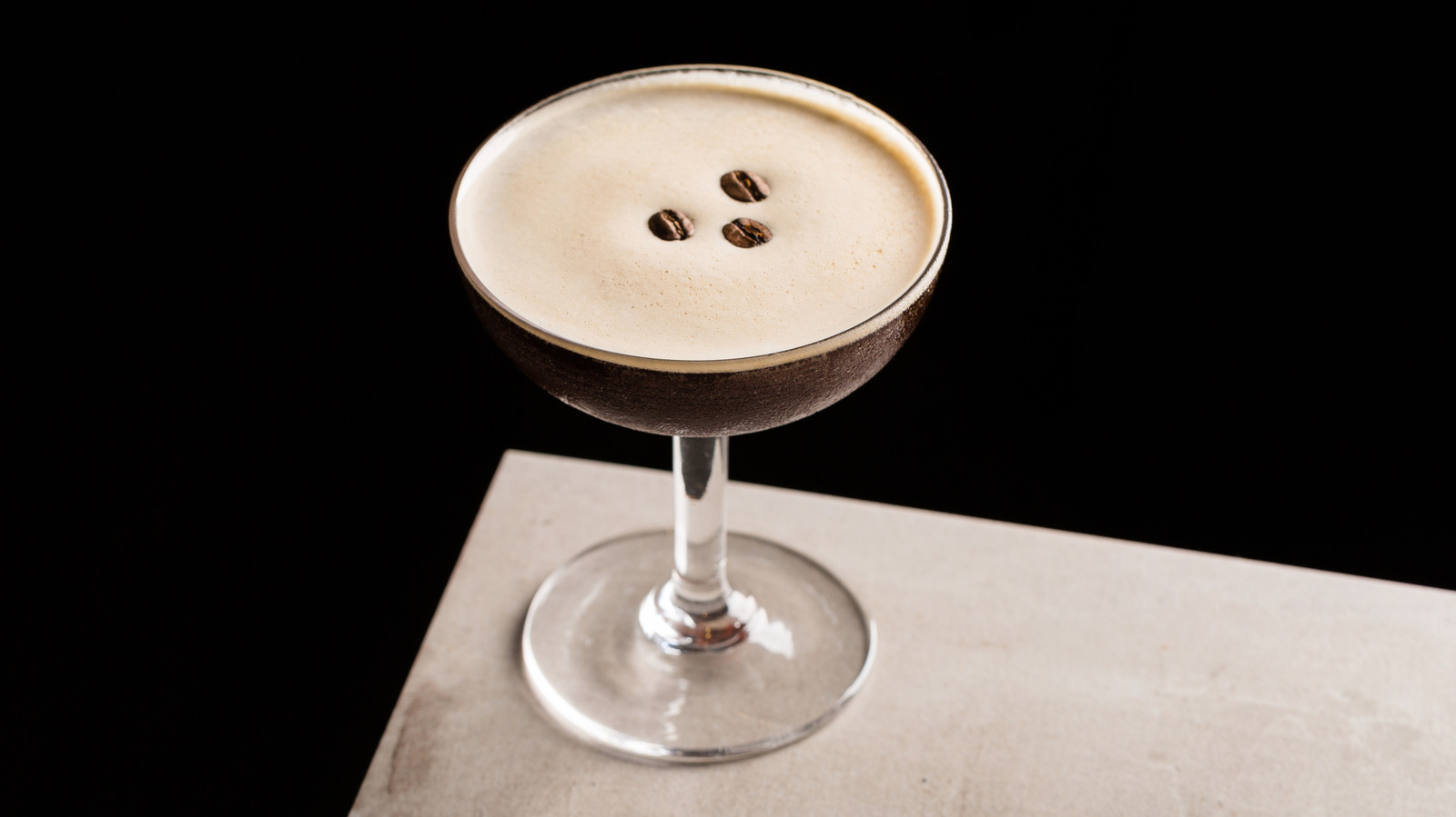 <a href="https://www.foodrepublic.com/2096428/dalgona-martini-trendy-coffee-style-over-espresso-martinis/" target="_blank">Pass On The Espresso Martini And Order This Trendy Coffee Style Instead</a>