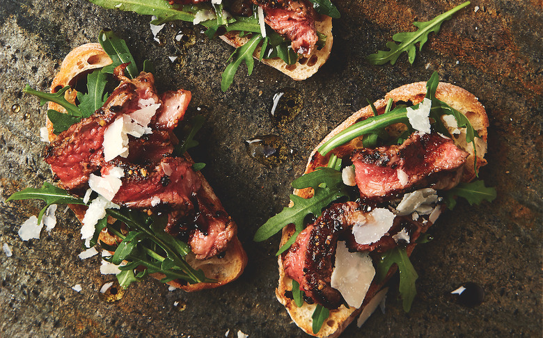 steakcrostini