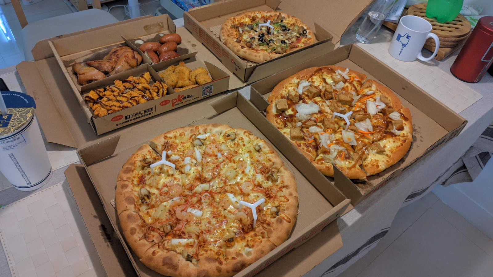 Pizza Hut Pan Pizza Vs Hand Tossed: Reddit Picked The Winning Slice