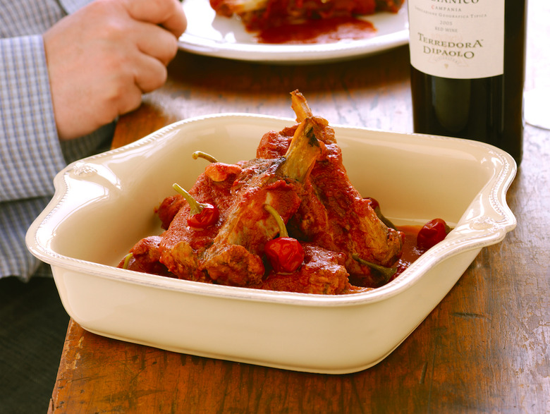 Hot chili peppers and sweet tomatoes make a hearty sauce for Italian-style pork ribs.