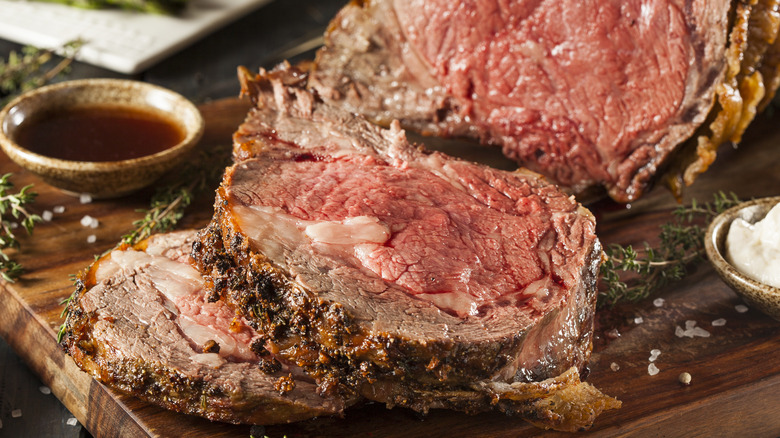 prime rib on cutting board