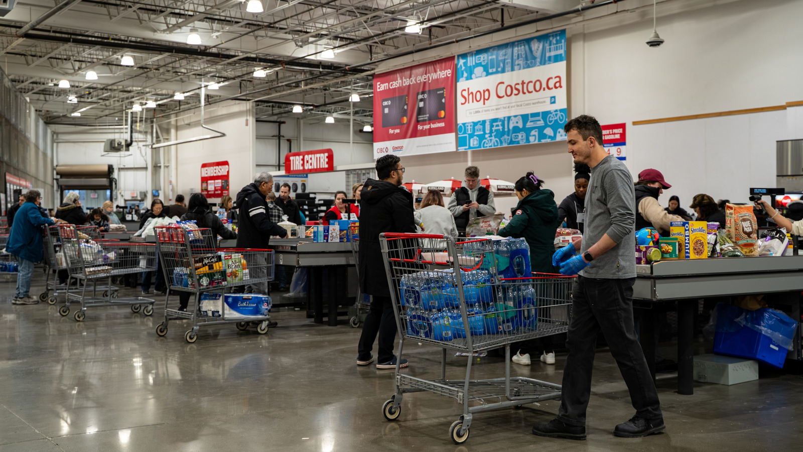 <a href="https://www.foodrepublic.com/2175794/products-costco-canada-cant-find-us-warehouses/" target="_blank">11 Products At Costco Canada You Can’t Find At US Warehouses</a>
