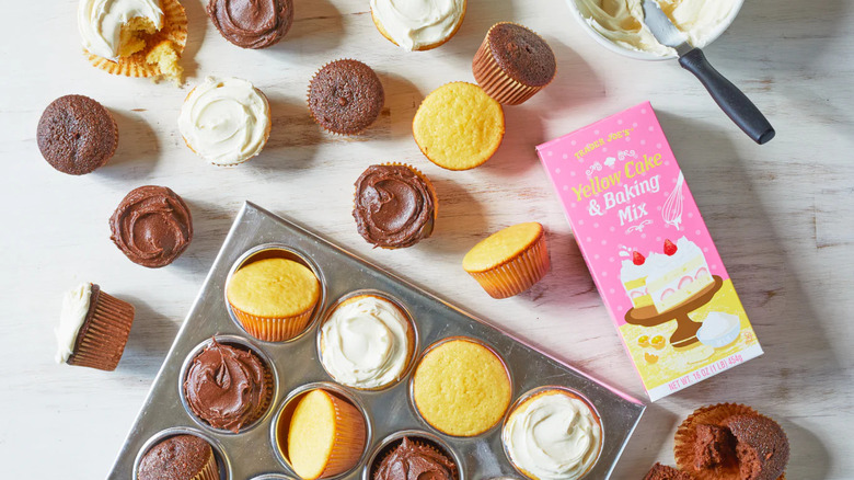 Trader Joe's Yellow Cake and Baking Mix