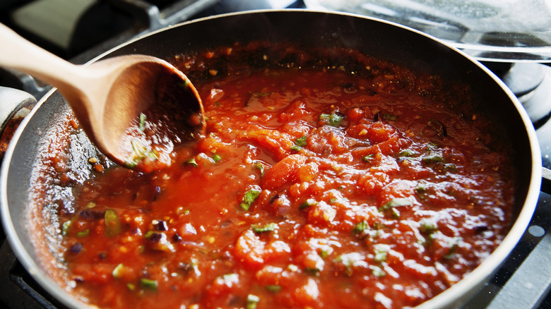 tomato sauce in pan