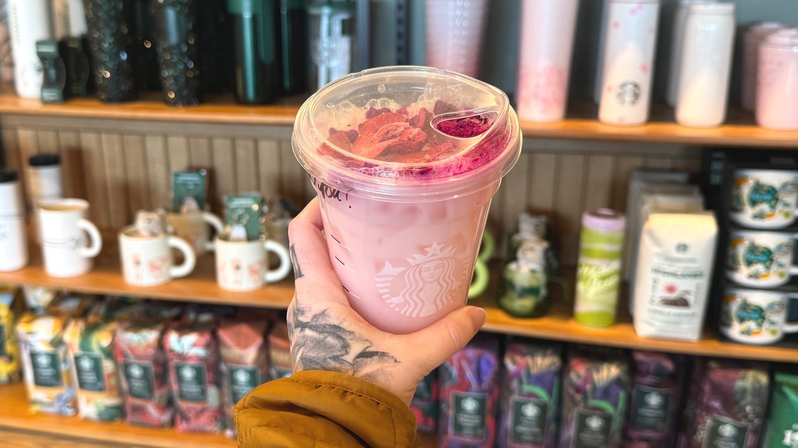 <a href="https://www.foodrepublic.com/2114585/starbucks-pink-cannon-ball-drink-review/" target="_blank">Review: Starbucks’ New Pink Cannon Ball Drink Feels More Like A Belly Flop</a>