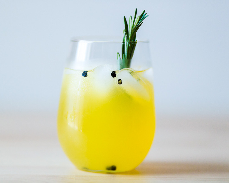 Rosemary Peppercorn Lemonade Recipe