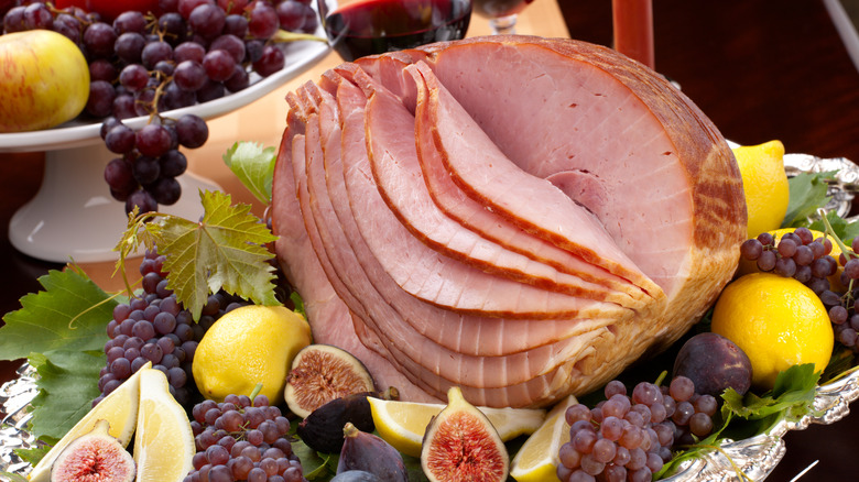 Ham plated with fruit