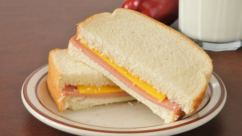 bologna sandwich on white bread