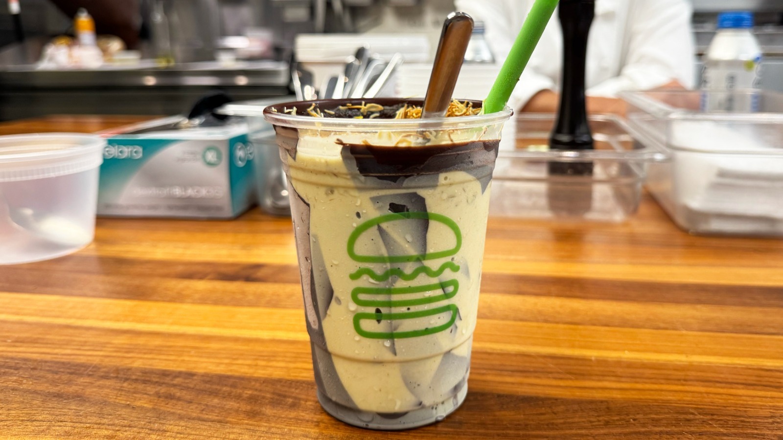 <a href="https://www.foodrepublic.com/1893870/review-shake-shack-dubai-chocolate-pistachio-shake/" target="_blank">Review: Is Shake Shack’s Dubai Chocolate Pistachio Shake Worth The Bigger Price Tag?</a>