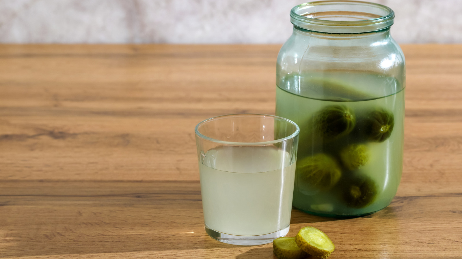 <a href="https://www.foodrepublic.com/2211248/use-caution-killing-garden-weeds-pickle-juice/" target="_blank">Should You Use Pickle Juice To Kill Weeds In Your Garden?</a>