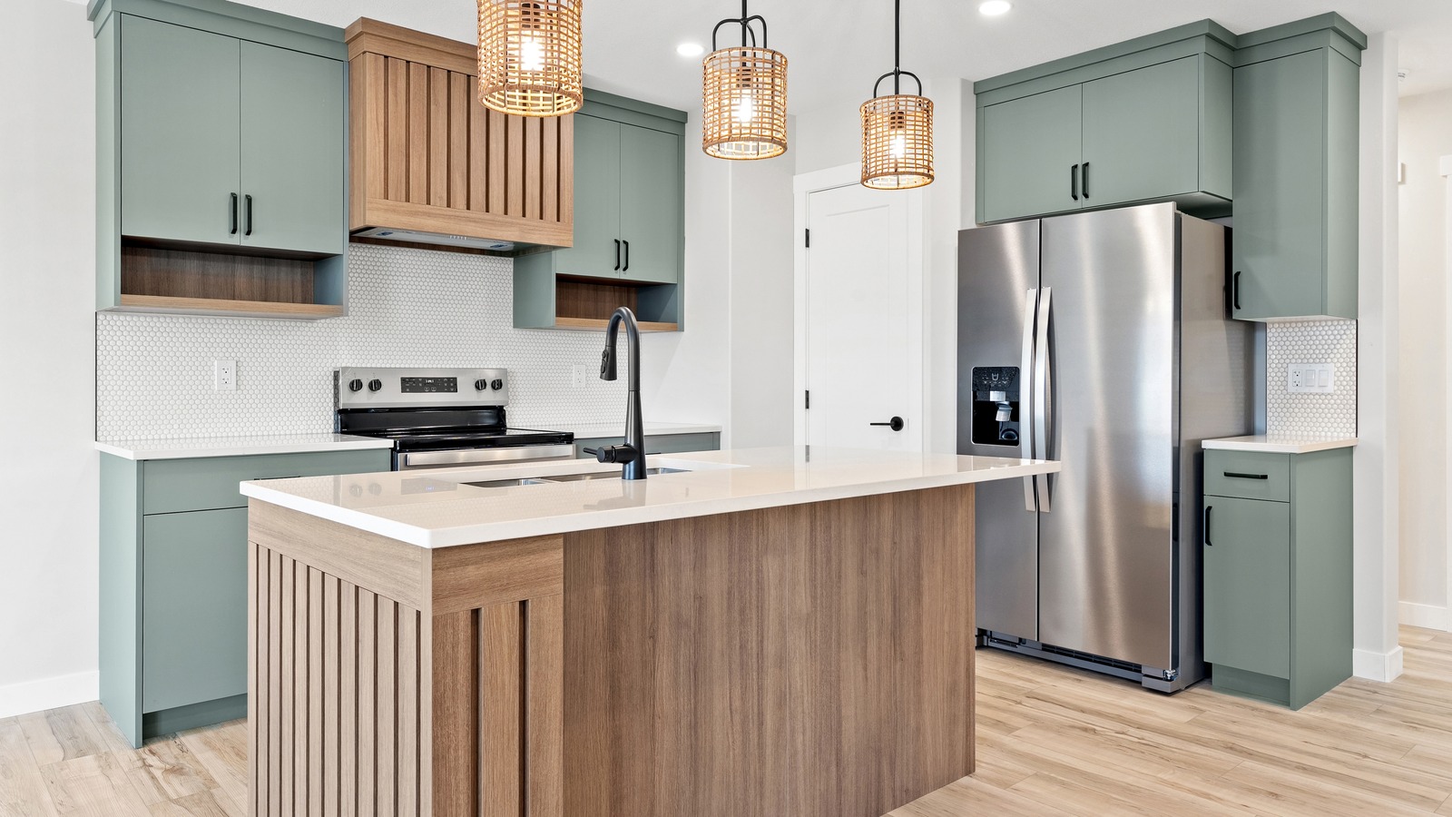 <a href="https://www.foodrepublic.com/1989049/kitchen-island-stove-vs-hob/" target="_blank">Should Your Kitchen Island Have A Sink Or Hob (Or Neither)?</a>