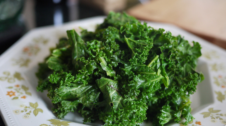 Simple Kale Avocado Salad Recipe