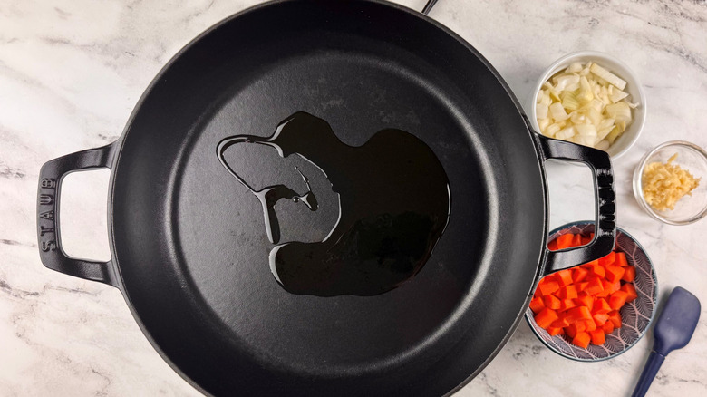 Drizzle of oil in large pan