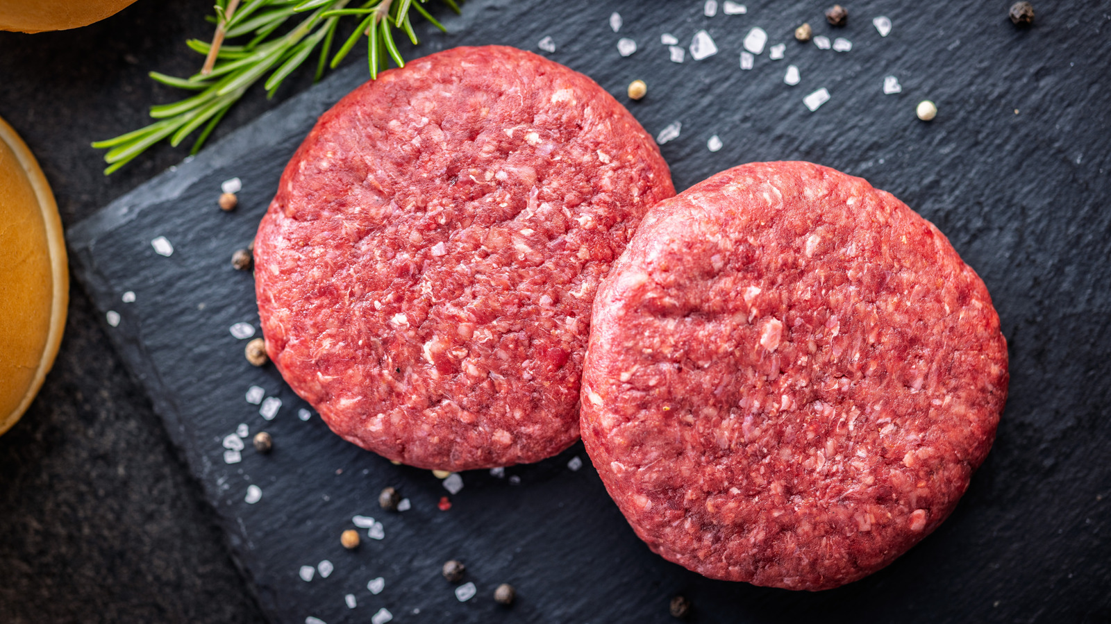 <a href="https://www.foodrepublic.com/2274205/skip-butter-add-leftover-ingredients-ground-beef-juicier-burgers/" target="_blank">Skip Butter: Add This Leftover Ingredient To Ground Beef For Juicier Burgers</a>