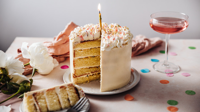 Cake and slice on plates