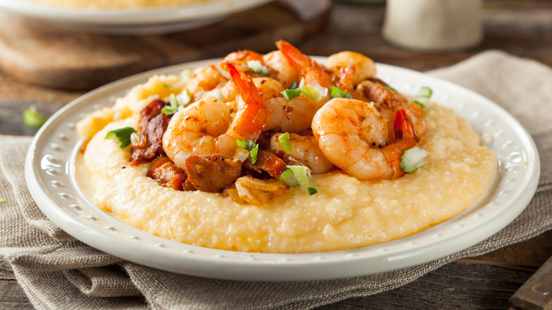 bowl of shrimp and grits