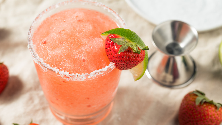 Frozen strawberry margarita