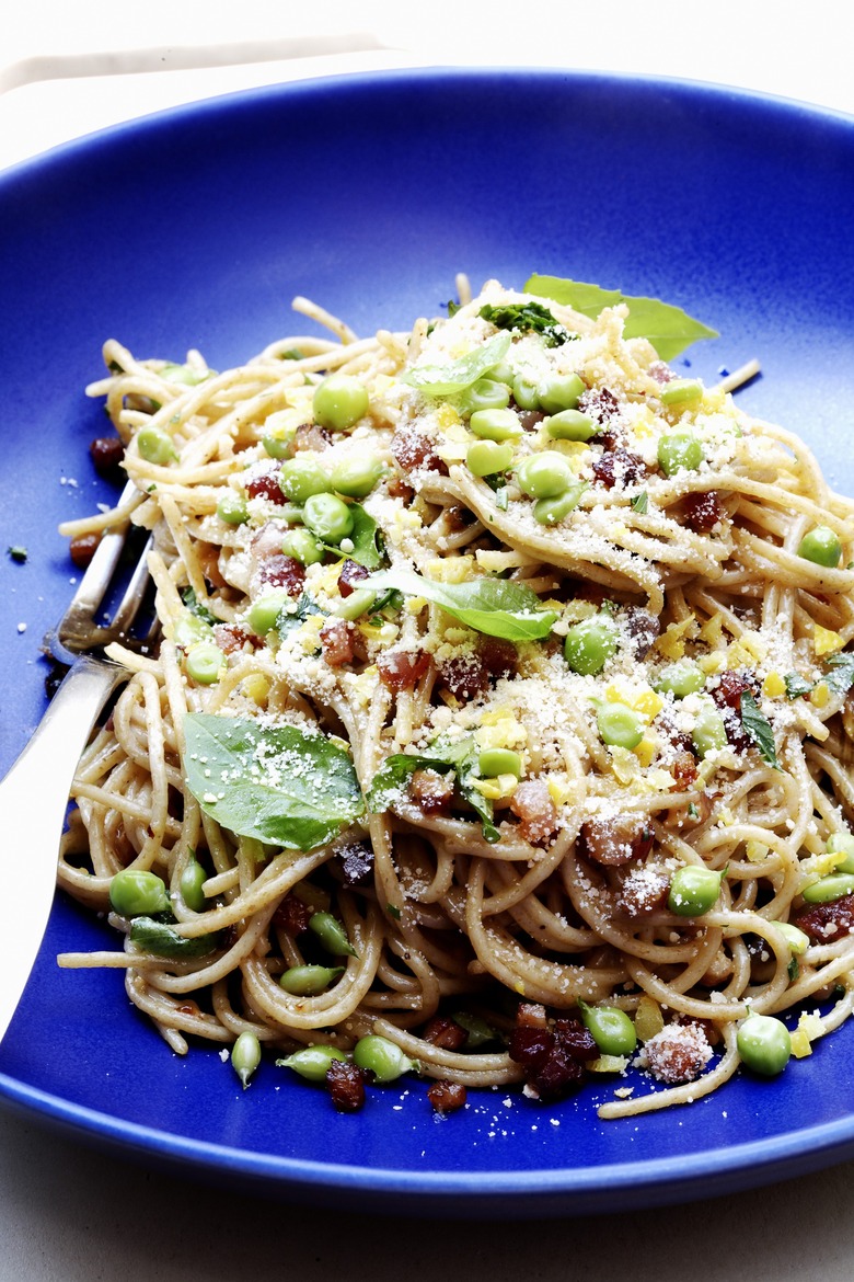 Spaghetti With Peas Recipe