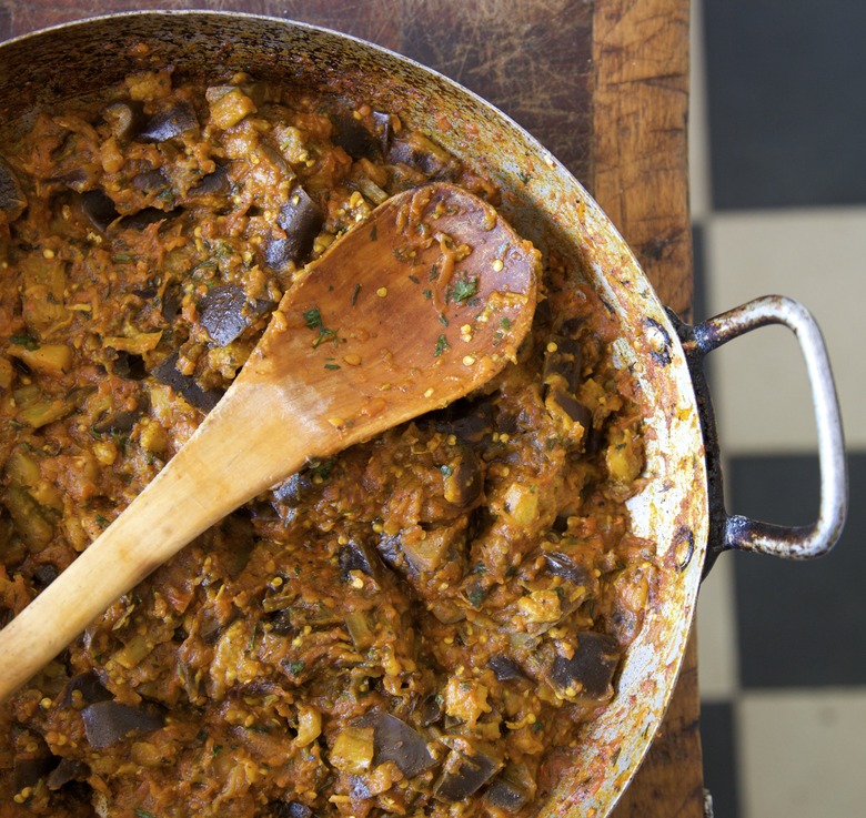 Spicy Eggplant, Tomato And Garlic Salad Recipe