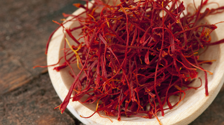 Saffron threads on spoon