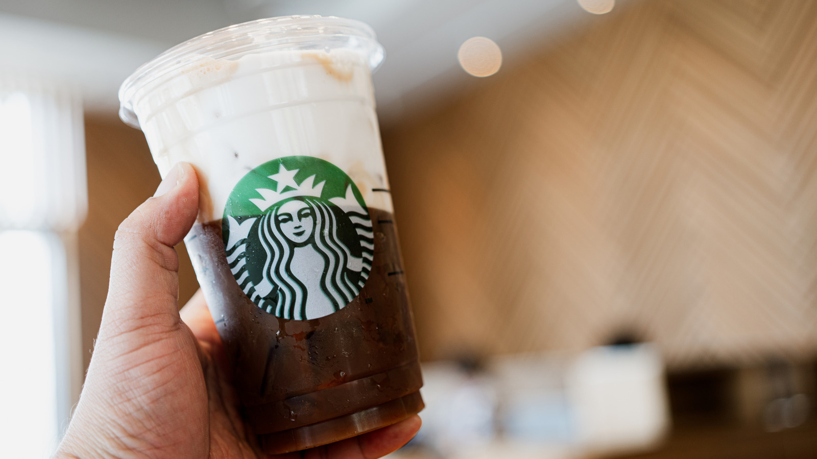 <a href="https://www.foodrepublic.com/2158046/starbucks-protein-cold-foam-problem-customers/" target="_blank">Starbucks’ Protein Cold Foam Has A Big Problem, According To Customers</a>