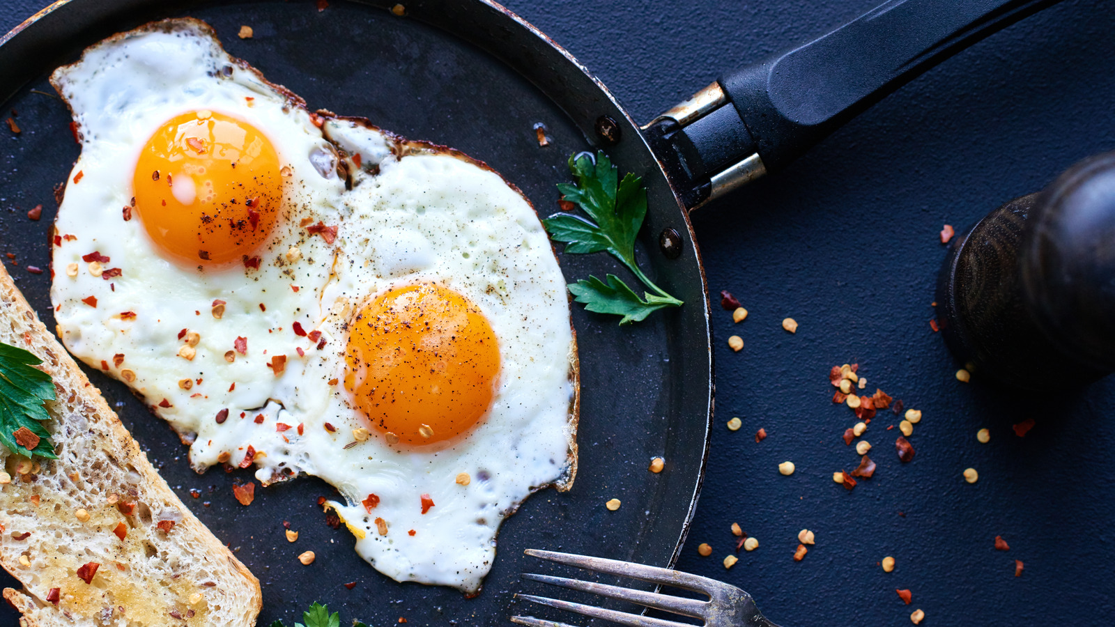 <a href="https://www.foodrepublic.com/1750807/fry-eggs-cream-extra-flavor/" target="_blank">Start Frying Eggs In A Creamy Liquid For An Elevated Dish</a>