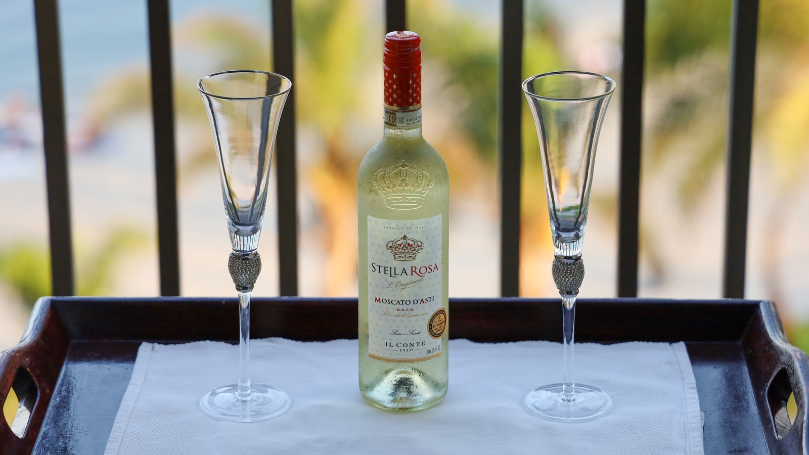 Best Stella Rosa Gift Sets For The Sweet Wine Lover In Your Life